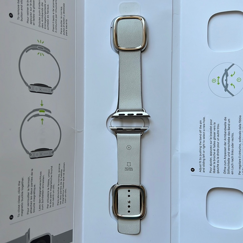 Modern Buckle Apple Watch Strap in Chalk ⚪️